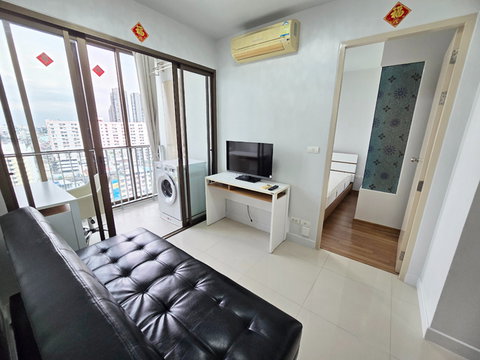 🔥Great deal🔥 For rent, the room with washing machine, balcony facing east at Ideo Mix Sukhumvit 103