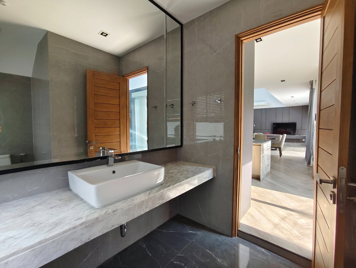 picture POOL VILLA, BAAN WANG TARN 2, Elegant 2-Storey Modern Contemporary Pool Villa. - 8/56