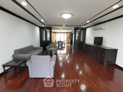 Pet-Friendly 3-BR 250 Sqm At Regent On The Park 1, BTS Phrom Phong (ID 514434)