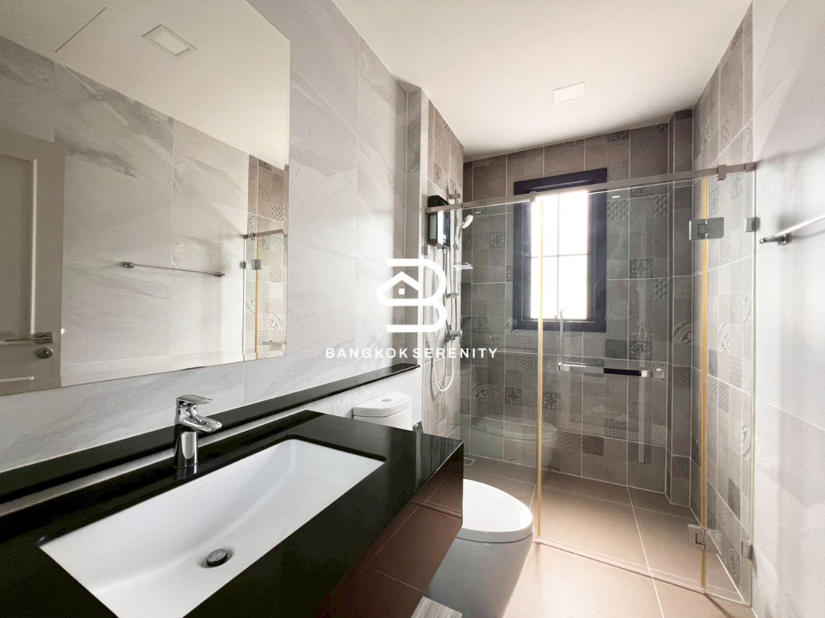 picture Luxury House for Rent at Palazzo Srinakarin - 14/24