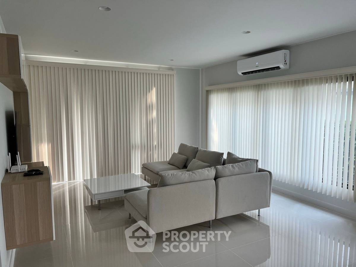 picture 273 Sqm 4-BR House For Rent At Setthasiri-Krungthep Kreetha 2 (ID 1111718) - 2/6