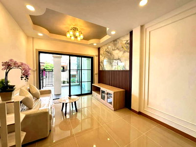 Townhouses for sale Nonthaburi : ⭐✨ RH-112 Siriwan–Chuanchom Townhouse for Sale✨⭐