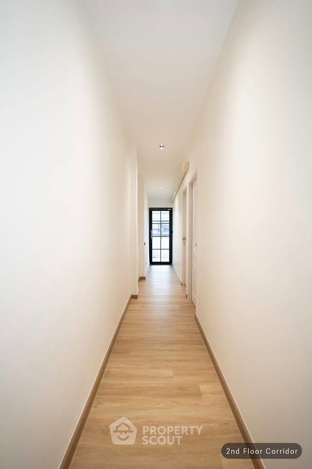 picture 3-BR 140 Sqm Condo At U Charoen Residence Town In Town (ID 2285387) - 10/17