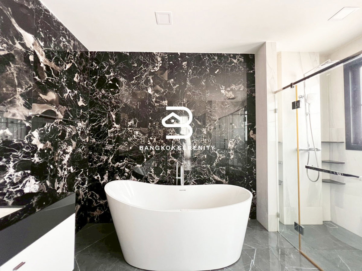 picture Luxury House for Rent at Palazzo Srinakarin - 9/24