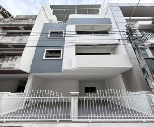 รูป ให้เช่าทาวน์โฮม 4 ชั้น ย่านวงเวียนใหญ่ ซอยกรุงธนบุรี ริมถนนกรุงธนบุรี ติด BTS กรุงธนบุรี / Renovate ใหม่ / อยู่อาศัย หรือ เป็นสำนักงาน จดบริษัทได้ - รูปที่ 2/17