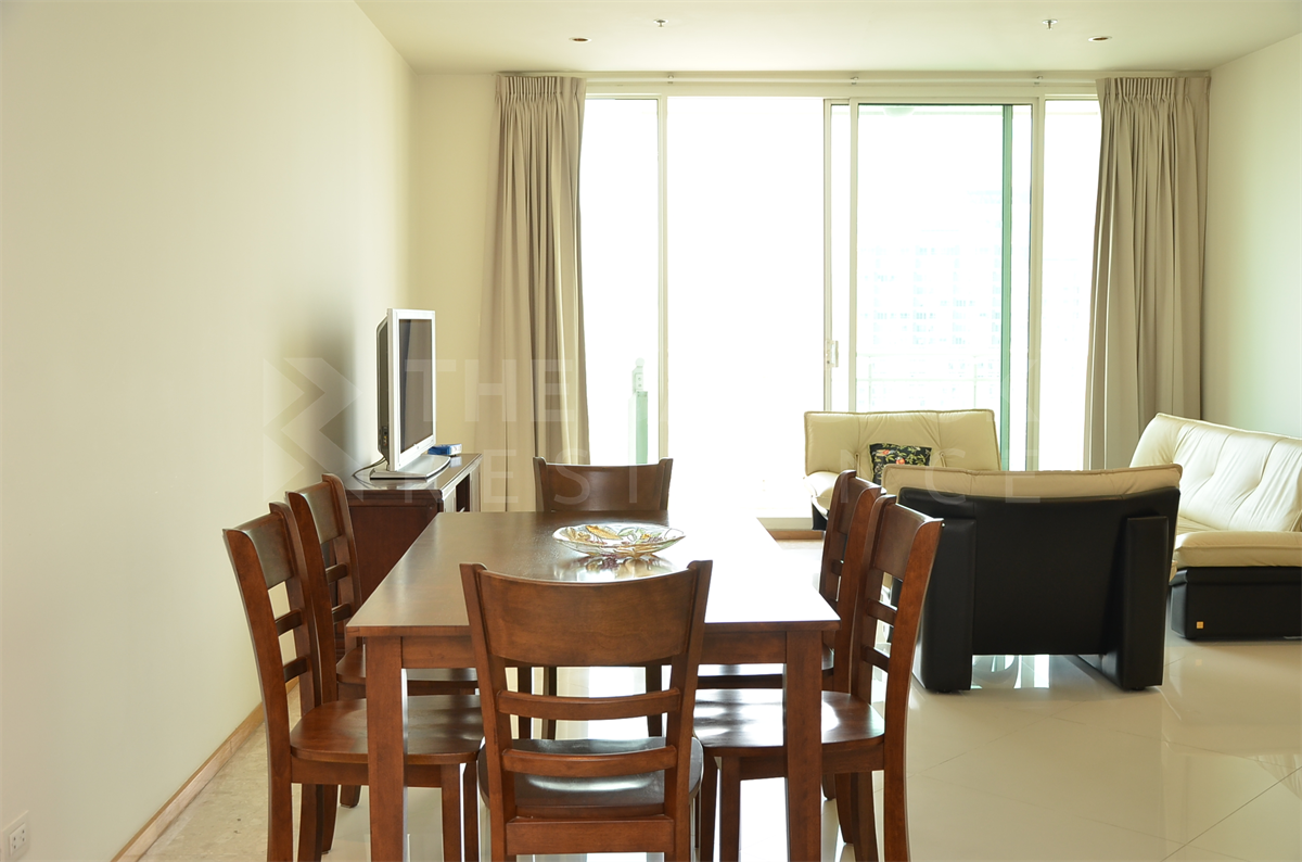 picture High-potential Location, Convenient Travel The Empire Place - 7/10