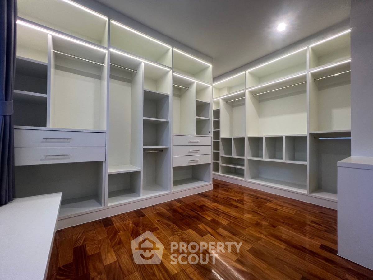 picture Pet-Friendly 7-BR House With 1,000 Sqm In Bang Kaeo (ID 2107543) - 13/49