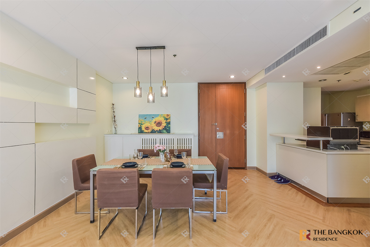 picture Great price, prime location The Royal Saladaeng near BTS Sala Daeng - 8/10