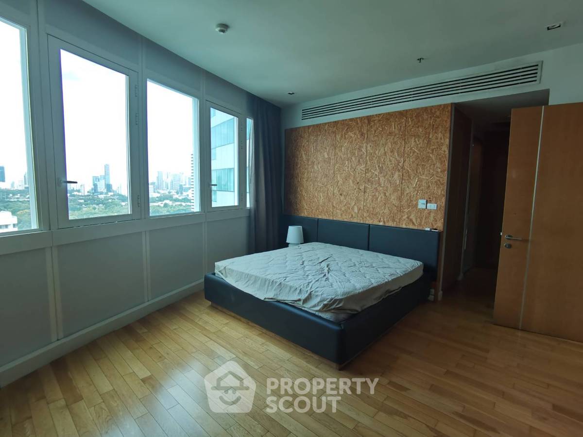 picture 21st-Floor 3-BR Millennium Residence @ Sukhumvit, BTS Asoke (ID 511540) - 10/16