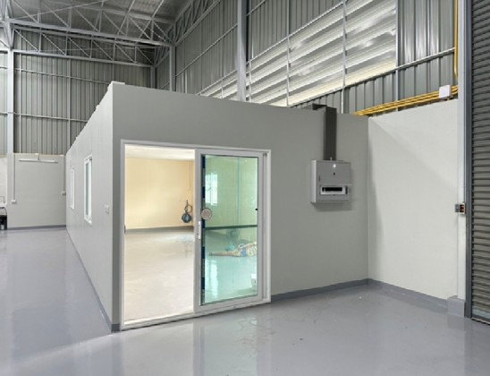 รูป ให้เช่าโกดังพร้อมสำนักงาน พื้น epoxy / ซอยรามอินทรา / ห่าง BTS วัชรพล ประมาณ 500 เมตร /พื้นที่โกดัง 400 ตารางเมตร / รถใหญ่เข้าออกได้ - รูปที่ 3/10