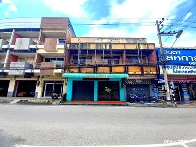 Shophouses for sale Muang Lampang Lamphang : SHOP HOUSE 131 Sq.w. Muang Lampang Lamphang for 25.7M