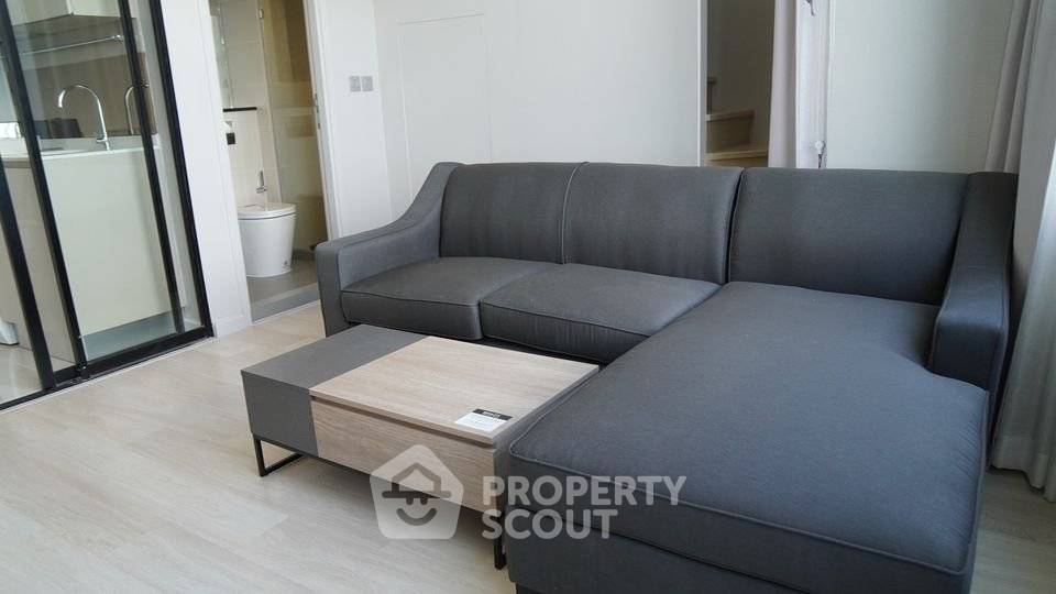 picture 40th-Floor 1-BR At Knightsbridge Prime Sathorn Near BTS Saint Louis (ID 728262) - 2/10