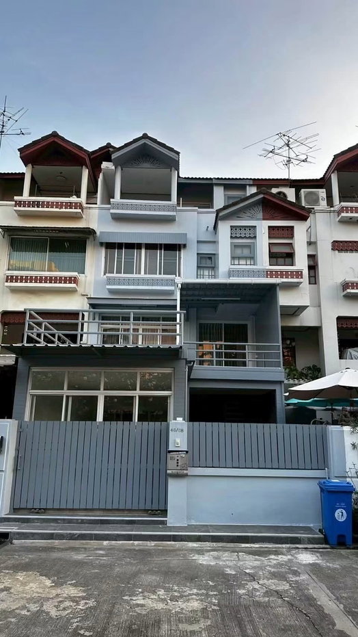 รูป ให้เช่าทาวน์โฮม 4 ชั้น ข้างเซ็นทรัลแจ้งวัฒนะ สถานีรถไฟฟ้าเซ็นทรัลแจ้ง - รูปที่ 1/7