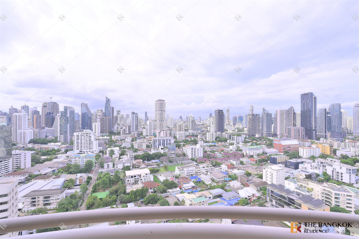 picture Luxurious Design, Elevated Atmosphere Ruamsuk Condominium - 10/10