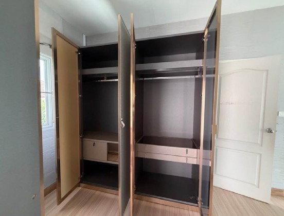 รูป ให้เช่าบ้านเดี่ยว 2 ชั้น โครงการ Le Neo 2 Srinakarin เลอ นีโอ ทู วงแหวน-ศรีนครินทร์ / เฟอร์นิเจอร์ครบ รีโนเวทใหม่ ใกล้รถไฟฟ้า / อยู่อาศัย - รูปที่ 6/15