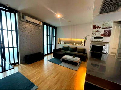 Condos for rent : For Rent Condo BAAN SATHORN CHAOPRAYA Building 1, Floor 25,2 bed room, Room size 75.00 sqm