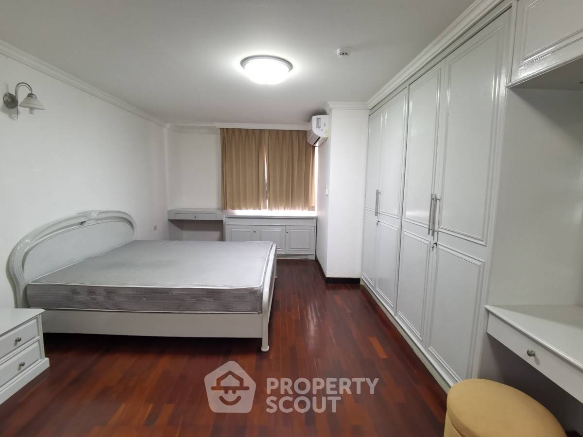 picture Pet-Friendly 3-BR 250 Sqm At Regent On The Park 1, BTS Phrom Phong (ID 514434) - 12/19