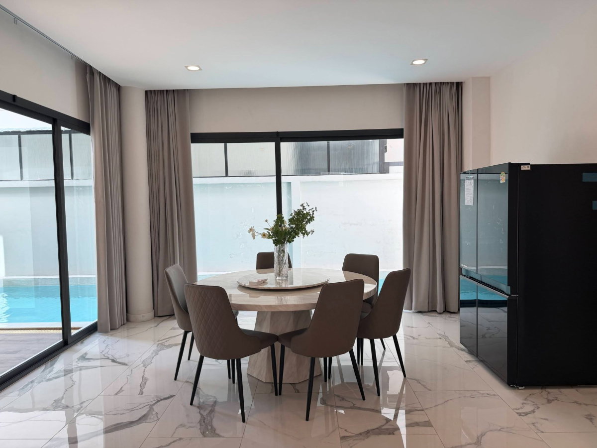 รูป ให้เช่า 📍 The Glamor Ekkamai – Praditmanutham 📍 3 ห้องนอน 4 ห้องน้ำ ตกแต่งสวยพร้อมเฟอร์นิเจอร์และเครื่องใช้ไฟฟ้า - รูปที่ 15/17