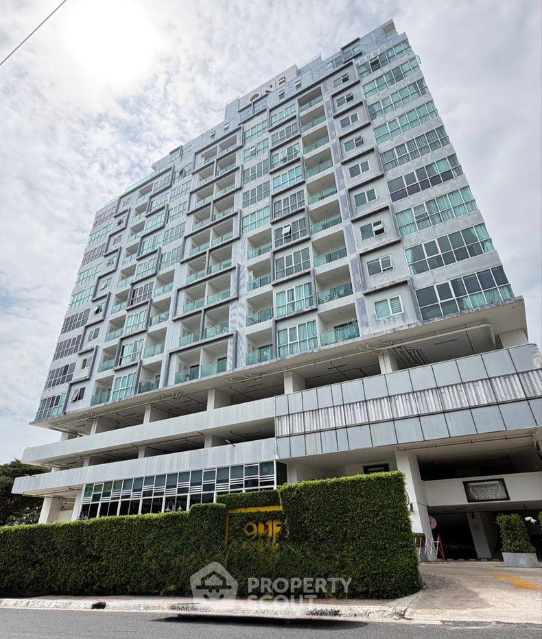 รูป คอนโดหนึ่งห้องนอน One Tower Pratamnak ย่านพระตำหนัก ชลบุรี (ID 3157187) - รูปที่ 1/17