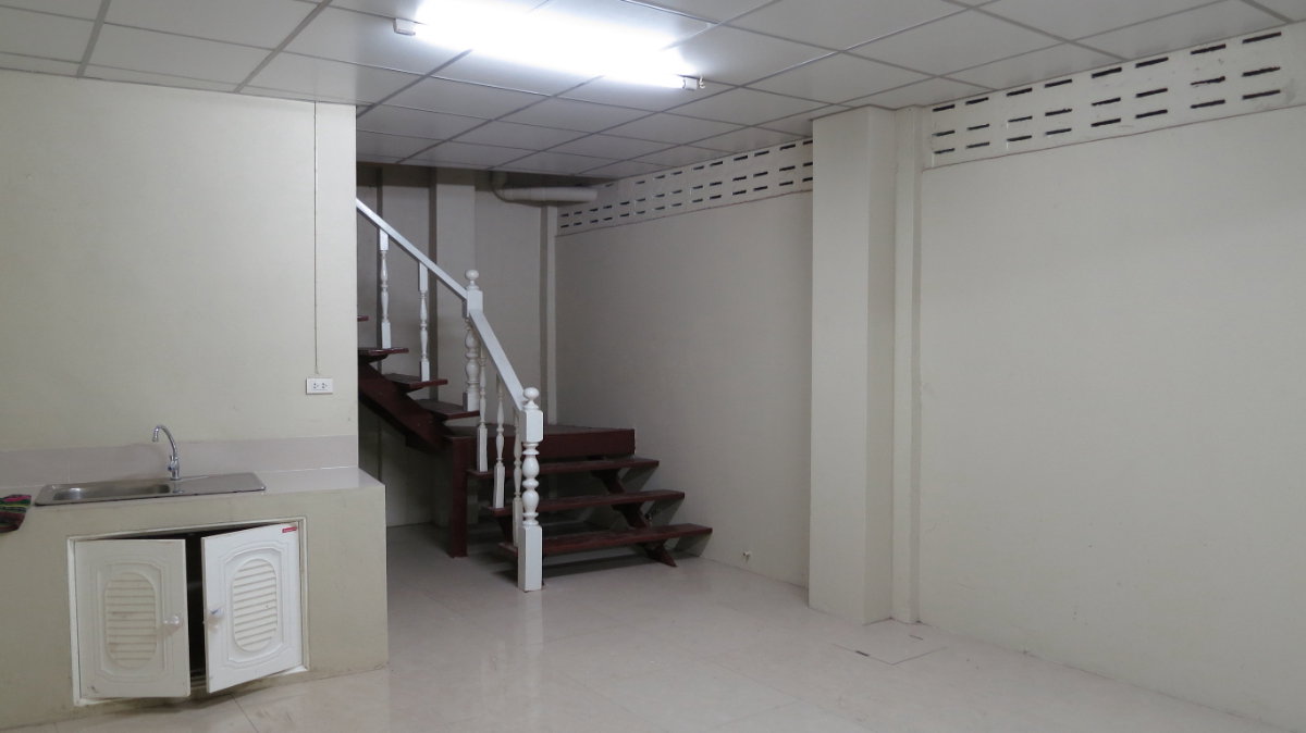 รูป ให้เช่าอาคารสำนักงาน 2 ชั้น 4 คูหา พร้อมโกดัง ซ.ลาดพร้าว 87 ทำเลศักยภาพ เดินทางสะดวก ใกล้ ห้าง CDC - รูปที่ 6/14