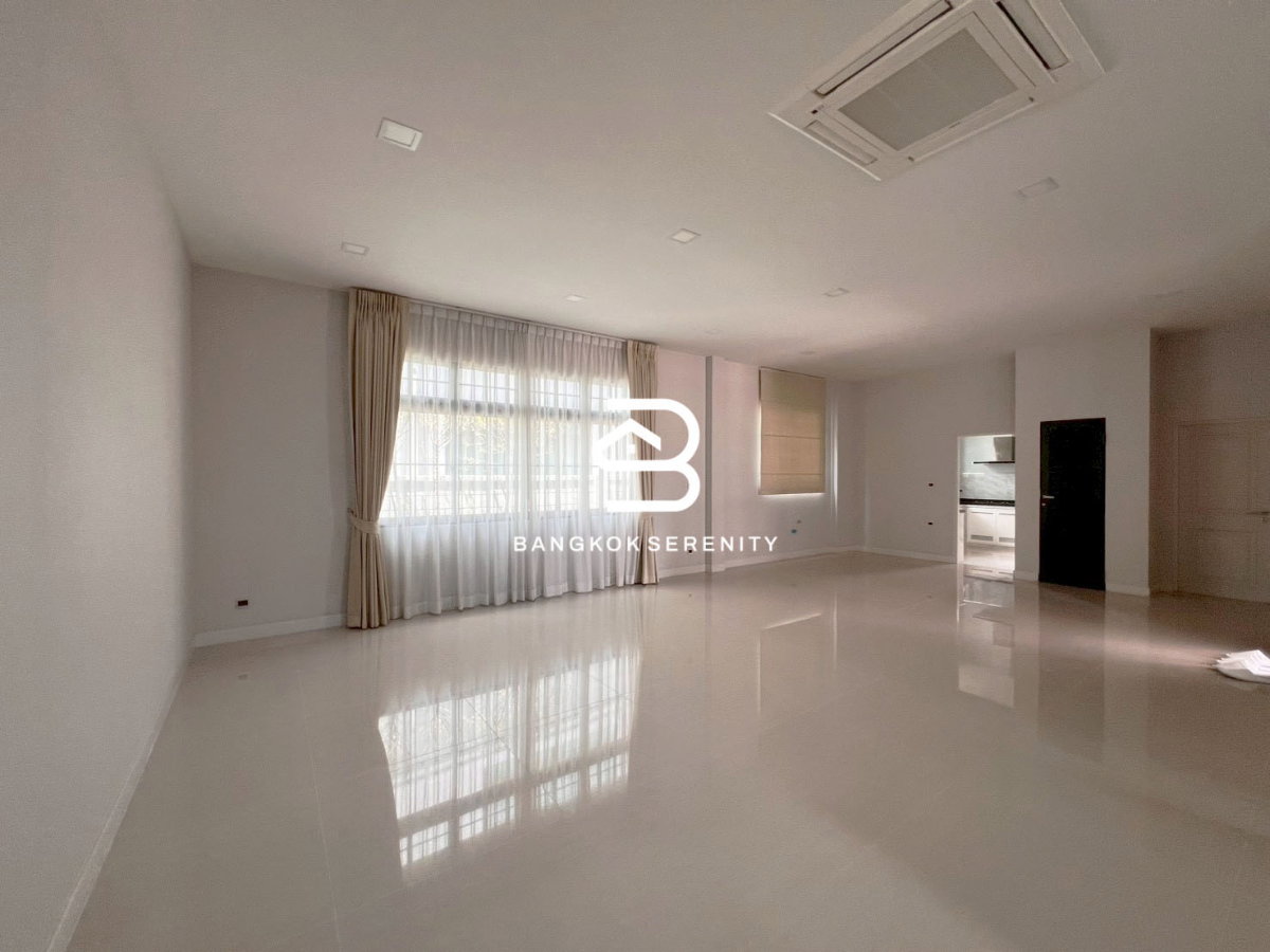 picture Luxury House for Rent at Palazzo Srinakarin - 18/24