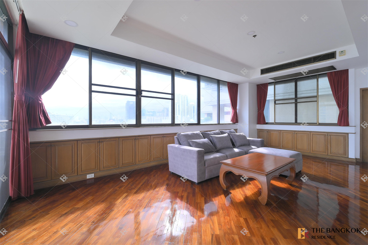 picture Looking for an owner for this special unit Ruamsuk Condominium - 4/10