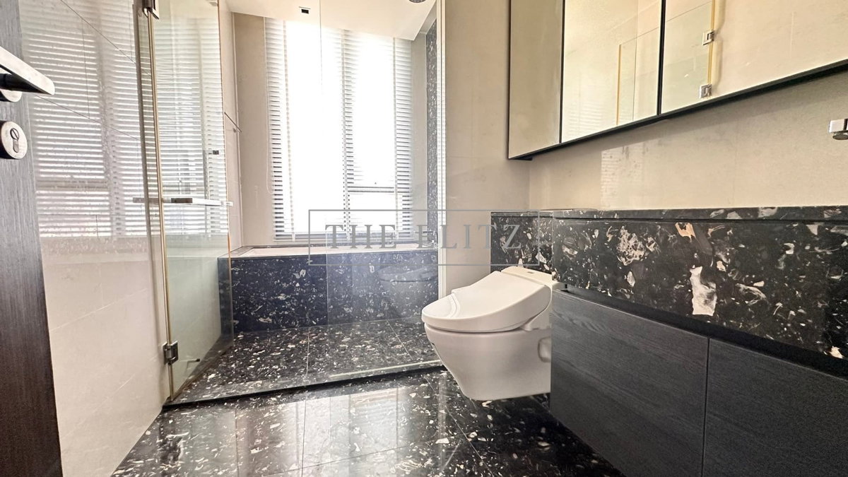 picture ✨ An Iconic Rare Residence Combining Architectural Mastery with Absolute Readiness ✨ - 22/39