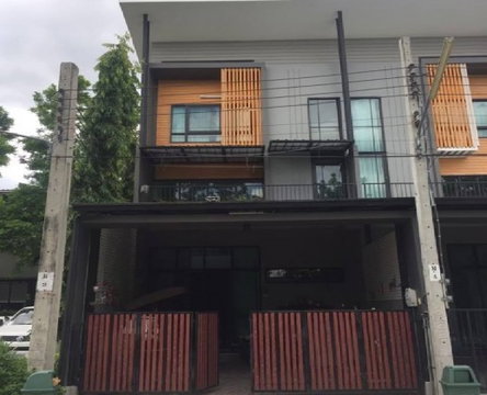 ให้เช่าทาวน์โฮม 3 ชั้น หมู่บ้านอีโค สเปซ Eco Space เกษตร-นวมินทร์ แอร์ 4 เครื่อง เฟอร์นิเจอร์บางส่วน อยู่อาศัย หรือ Home Office จดบริษัทได้