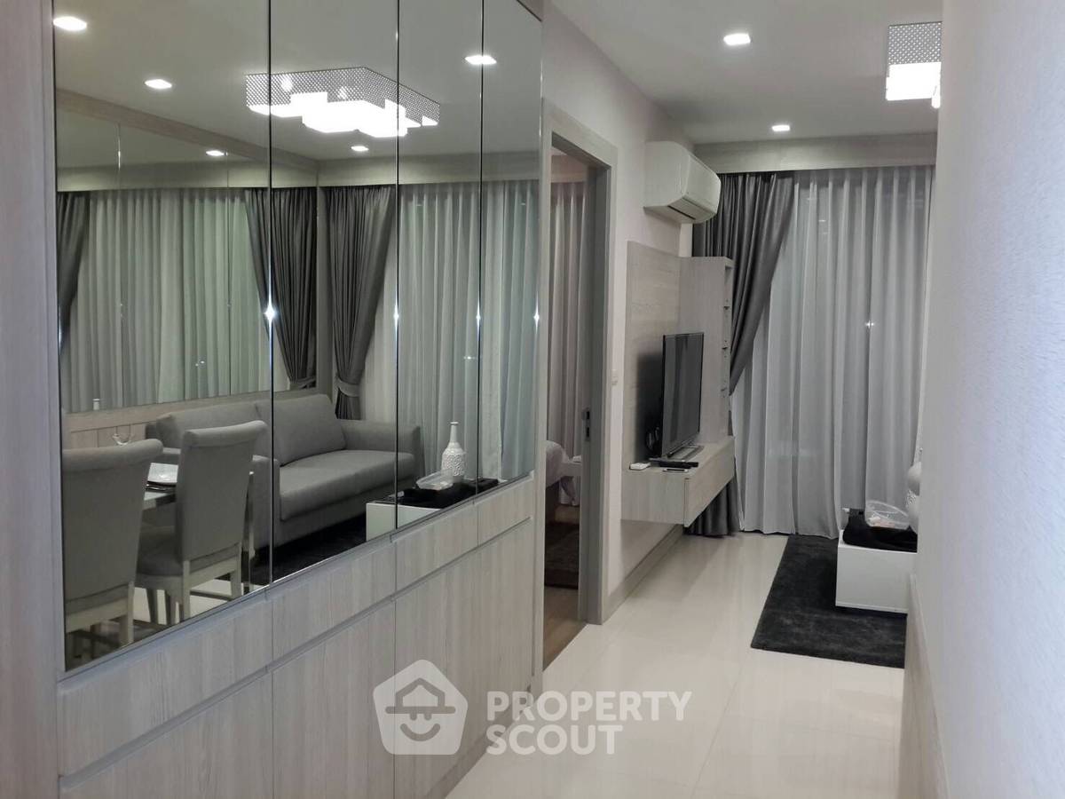picture 1-BR At Trapezo Sukhumvit 16 Near MRT Queen Sirikit (ID 722331) - 7/13