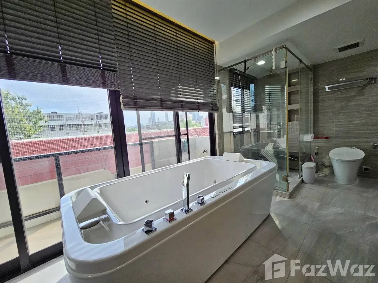 รูป ขาย คอนโด 4 ห้องนอน ในโครงการ บ้านสาธรคอนโดมิเนียม 6647512 - รูปที่ 32/33
