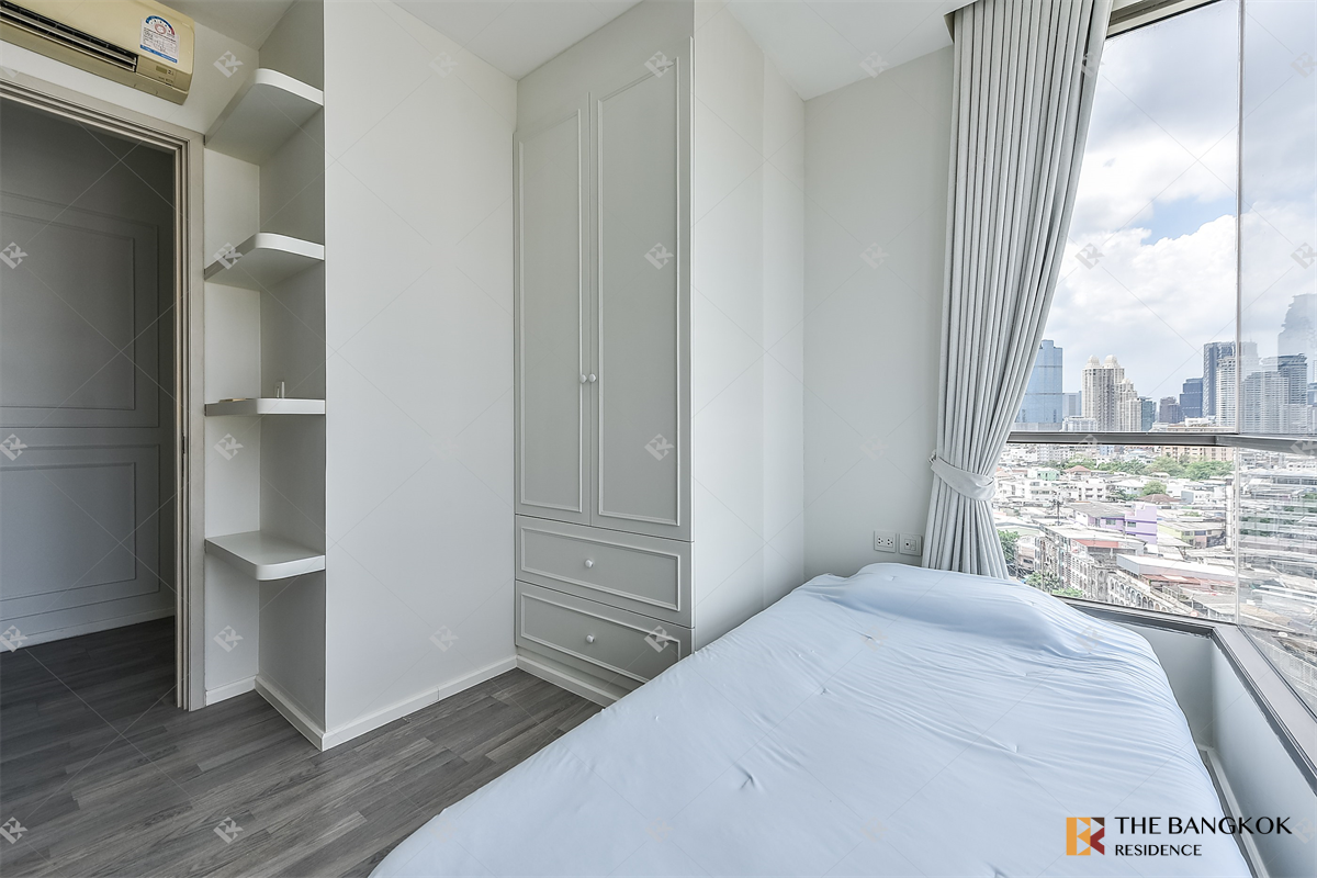 picture The Room Sathorn-St.Louis Move-in Ready, Just Bring Your Stuff - 4/10