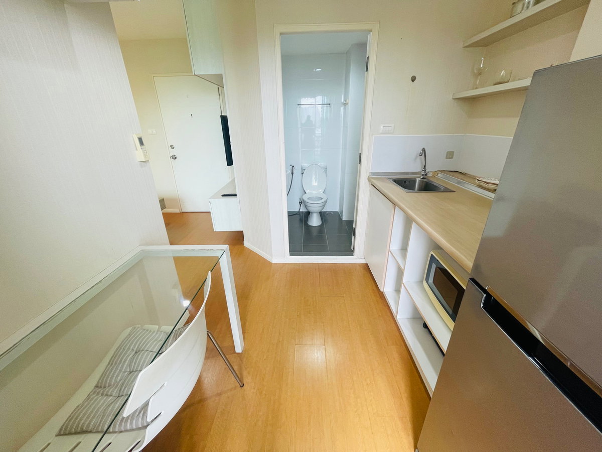 picture Lumpini Seaview Jomtien condo for yearly rent  - 12/16
