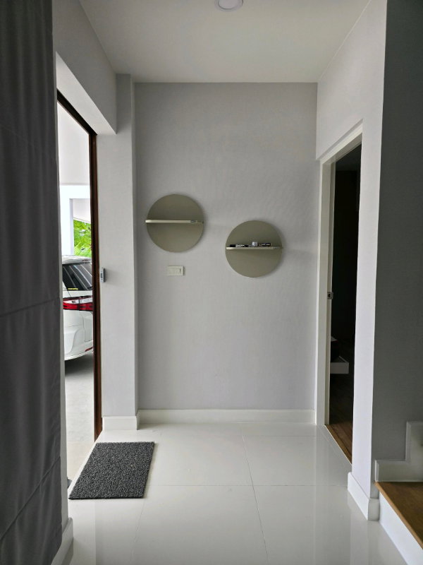 รูป ให้เช่าบ้านเดี่ยวหรู หมู่บ้าน CENTRO วิภาวดี | 79,000 บ. /ด. | ที่ดิน 63 ตร.ว. พื้นที่ใช้สอย 274.4 ตร.ม. | 4 ห้องนอน 6 ห้องน้ำ ที่จอดรถ 3 คัน - รูปที่ 2/46