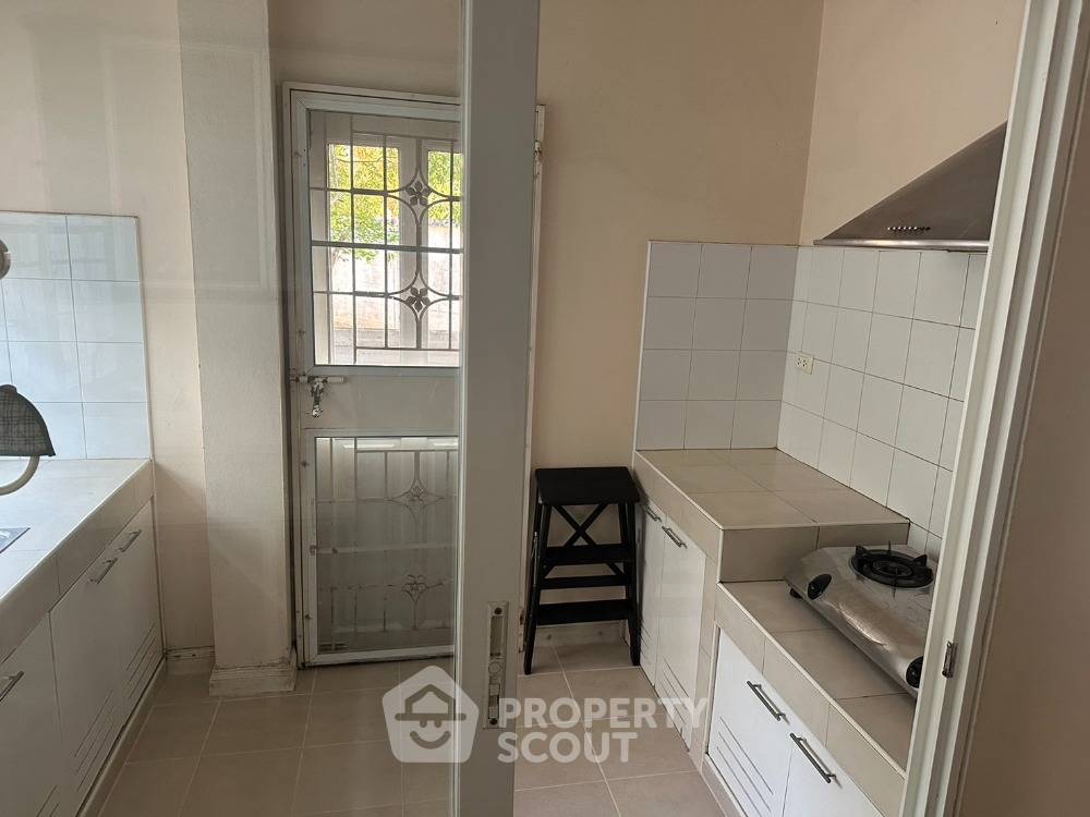 picture 200 Sqm 3-BR House At Perfect Place Ramkhamhaeng 164 (ID 1518428) - 8/11