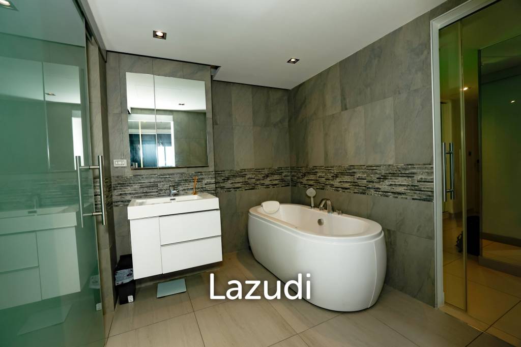picture Spacious Sea View 1-Bedroom Condo for Sale at Sands - 8/10
