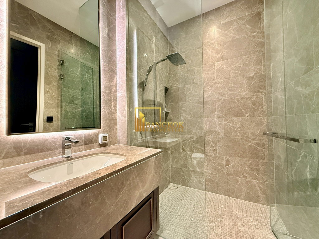 picture The Diplomat 39 | Luxurious 3 Bedroom Condo in Phrom Phong - BR60804CD - 30/45