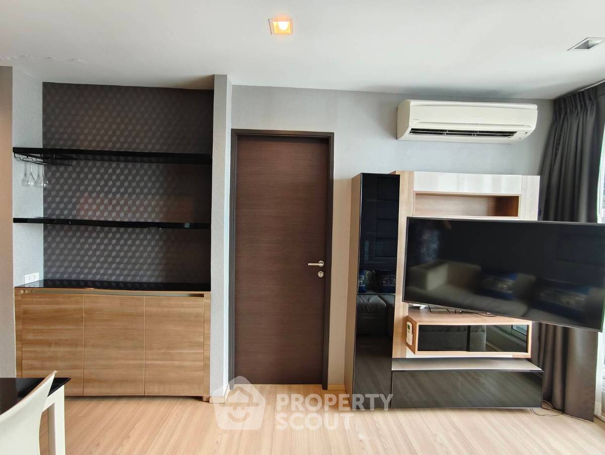 picture 1-BR At Rhythm Sathorn Near BTS Saphan Taksin (ID 2264686) - 8/14