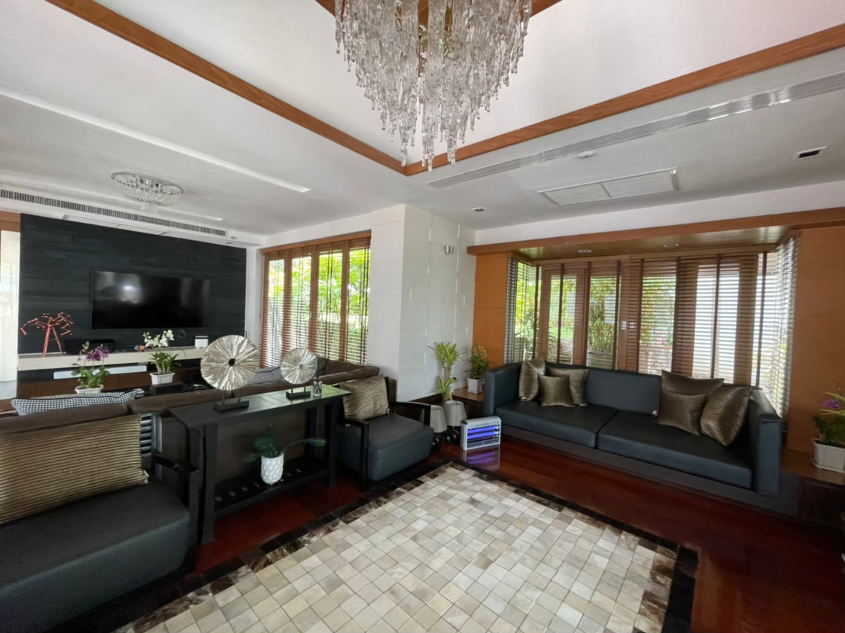 picture Luxury Beachfront House North Pattaya / 5 Bedrooms (FOR RENT) KP020 - 22/22