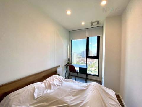 🚩 For Rent Condo WHIZDOM ESSENCE SUKHUMVIT Building 1, Floor 20,2 bed room, Room size 51.00 sqm