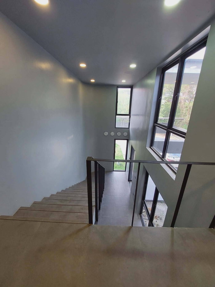 รูป ขายบ้านเดี่ยวสองชั้นสไตล์โมเดิร์นพื้นที่กว้าง - รูปที่ 15/24