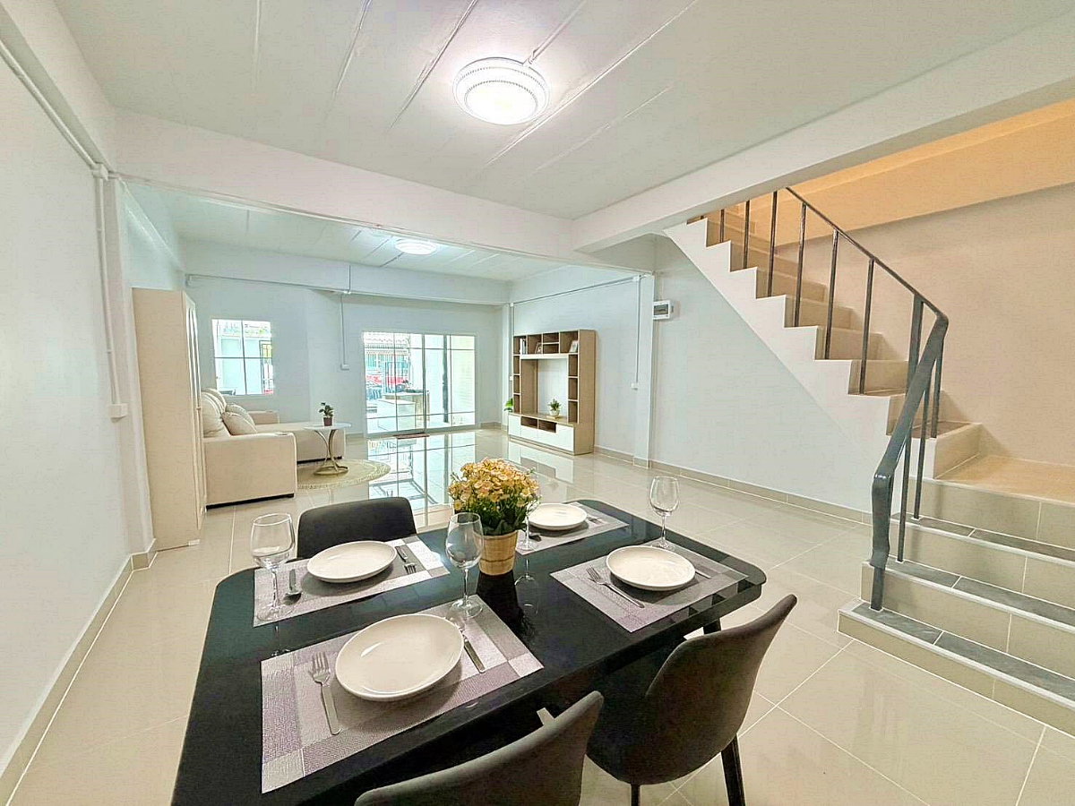 รูป บ้านสวย  4 ห้องนอน มีระเบียงหน้าบ้าน  #หมู่บ้านจันทิมา ธานี บางใหญ่  ใกล้เซ็นทรัล เวสเกต - รูปที่ 12/24