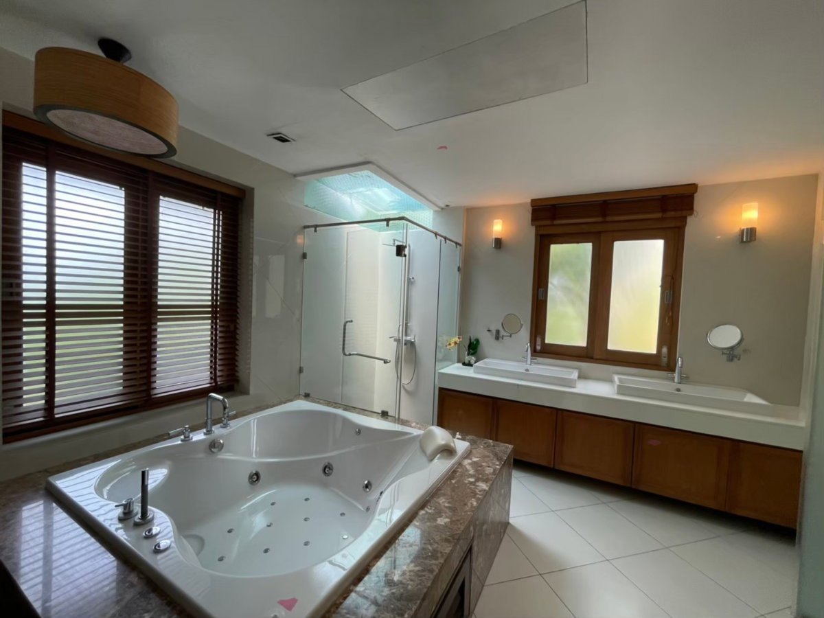 picture Luxury Beachfront House North Pattaya / 5 Bedrooms (FOR RENT) KP020 - 18/22