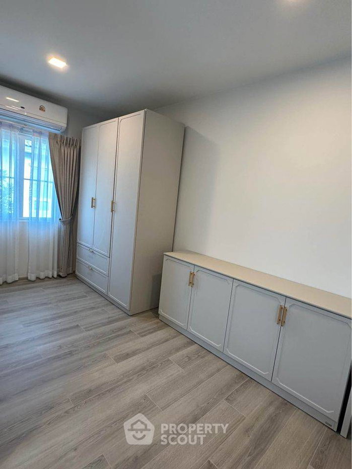 รูป บ้าน 4 ห้องนอน ขนาด 300 ตร.ม. ทำเลบางแก้ว (ID 1927000) - รูปที่ 20/37