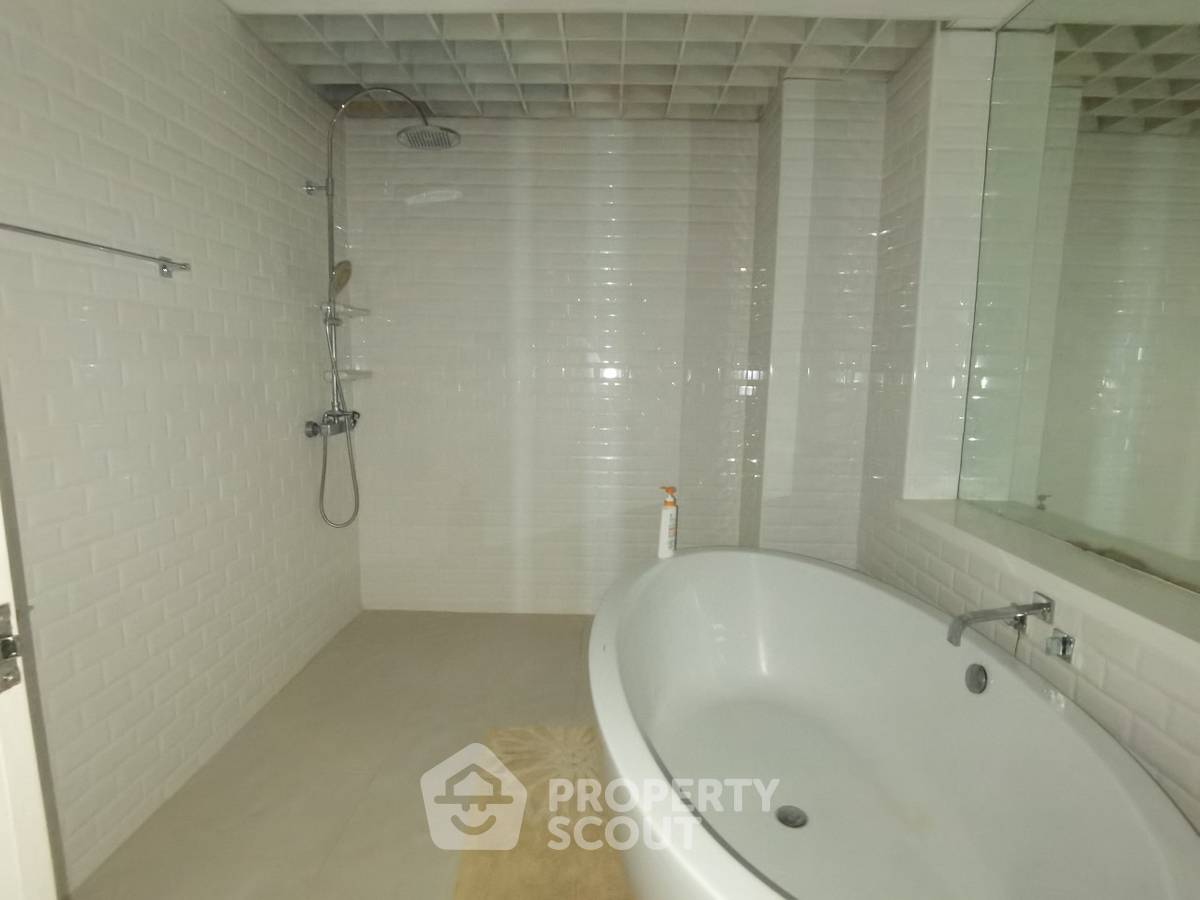 picture Spacious 2-BR 250 Sqm | Polo Park Condominium | MRT Lumphini (ID 511972) - 8/9