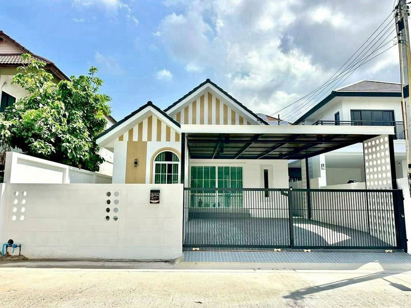 picture Newly built detached house for sale, Sak Kho intersection, Sriracha, Chonburi. Ready to move in. - 1/14