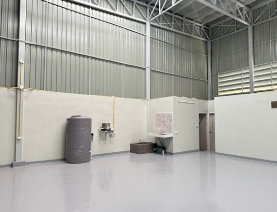 รูป ให้เช่าโกดังพร้อมสำนักงาน พื้น epoxy / ซอยรามอินทรา / ห่าง BTS วัชรพล ประมาณ 500 เมตร /พื้นที่โกดัง 400 ตารางเมตร / รถใหญ่เข้าออกได้ - รูปที่ 6/10