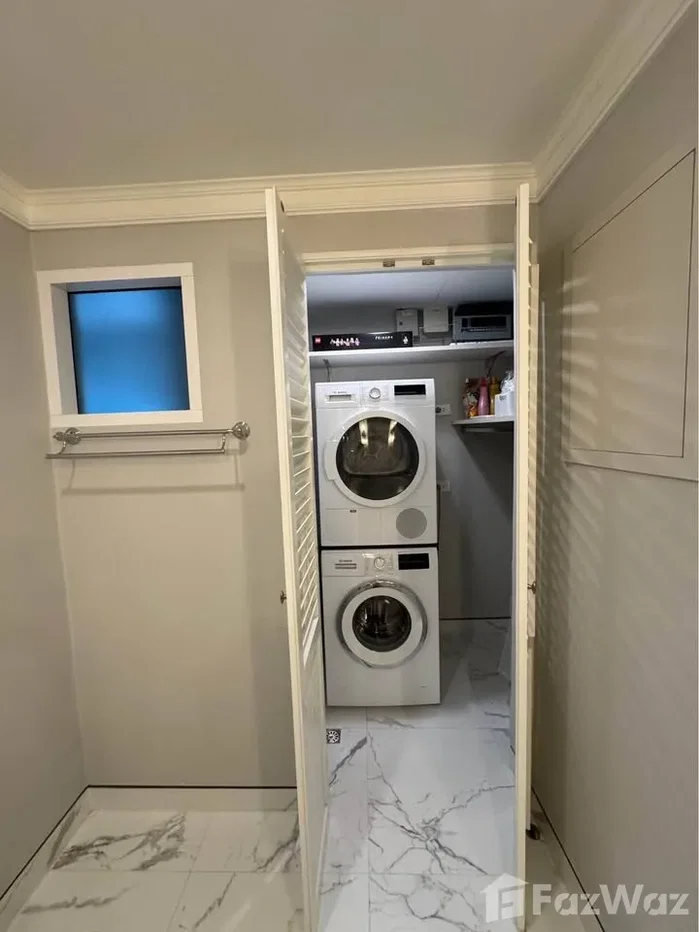 picture Newly renovated with a modern island kitchen - full oven an 6649840 - 12/12
