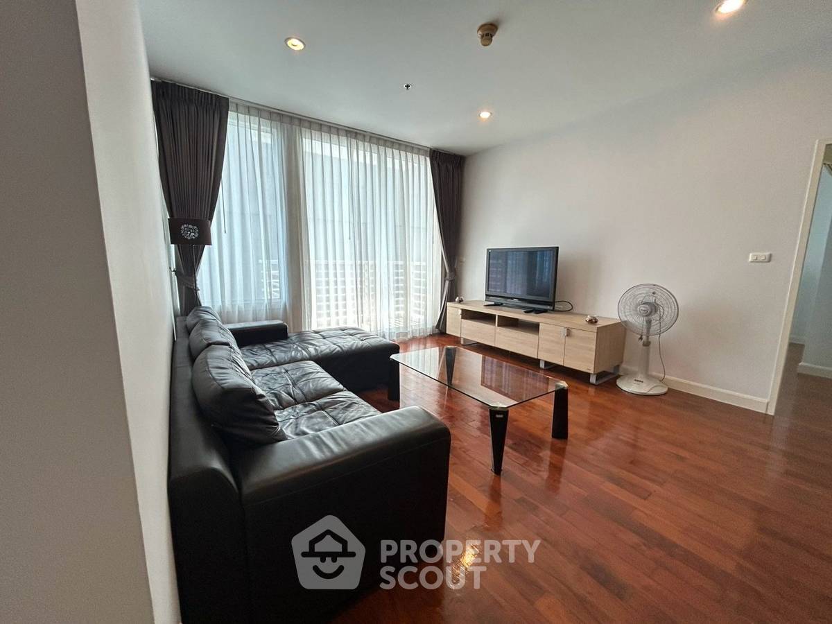 picture 19th-Floor 2-BR Siri Residence Sukhumvit 200m From BTS Phrom Phong (ID 515508) - 3/10
