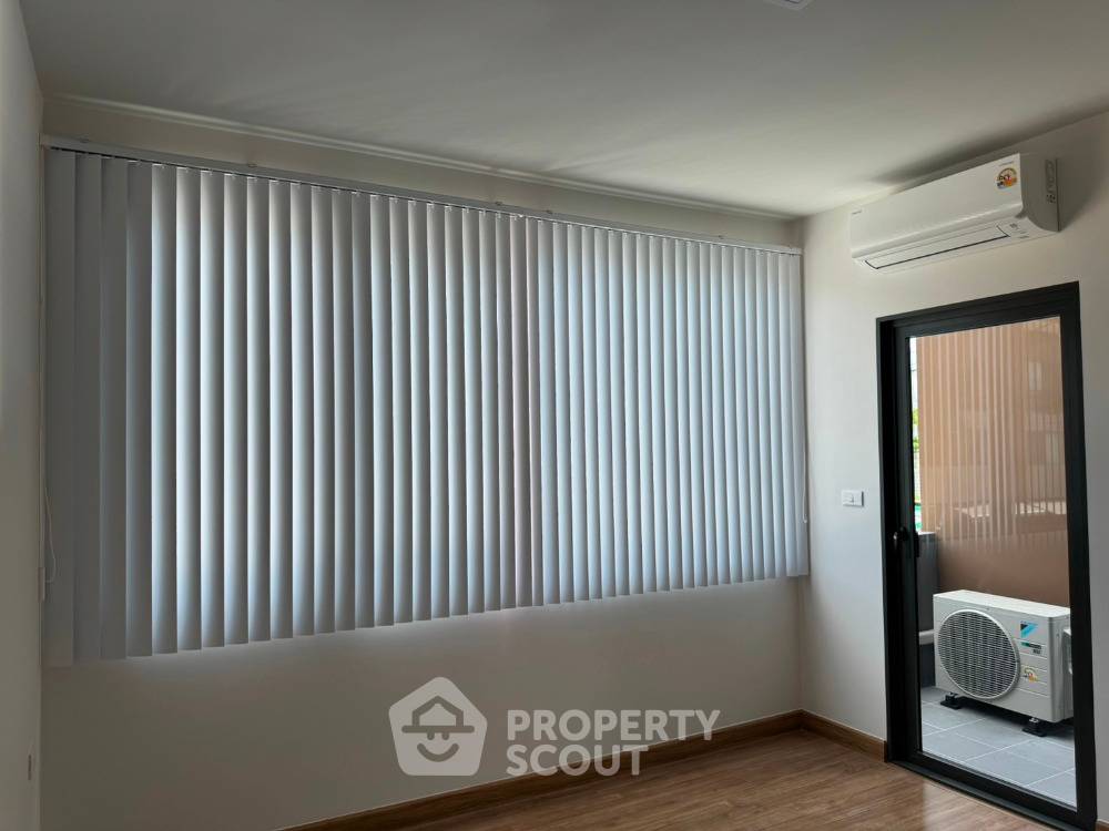 picture 3-BR Townhouse At Baan Klang Muang Sukhumvit Onnut, Prawet (ID 1741237) - 4/8