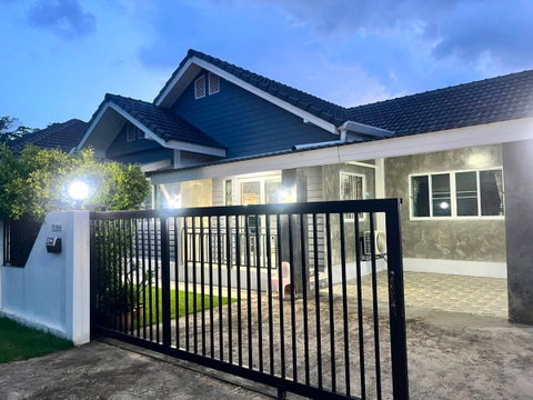 🏡 โอกาสทอง! ขายบ้านพร้อมผู้เช่า ต.น้ำโจ้ สารภี เชียงใหม่ ค่าเช่า 10,000/ด. 📞 063-664-9056